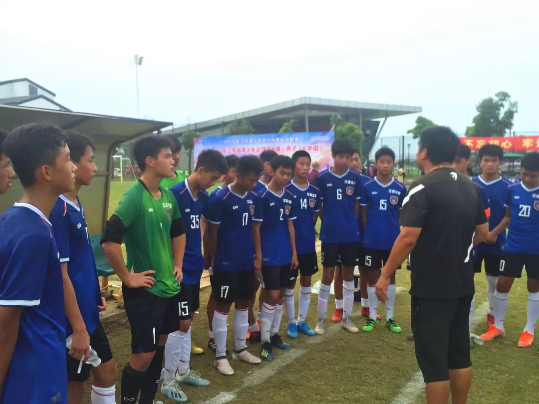 江苏9城足球大战 江阴这群14岁小将们获得不错的成绩