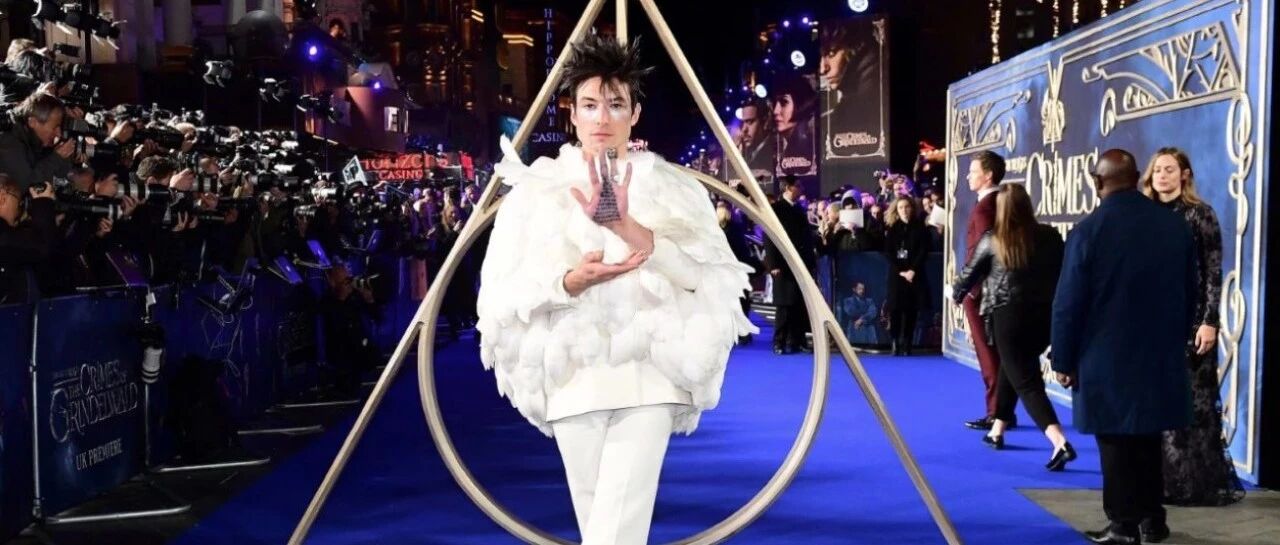 对于这个男明星的穿着，你只会有一种惊呼：我的妈呀！