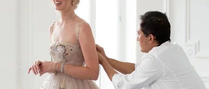 购买那些“天价”奢侈品，我们的钱都愿意花在哪些地方？