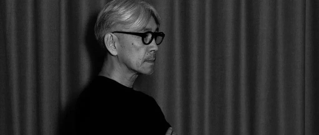 这些传奇大师的眼镜框，竟也成了他们最著名的“作品”之一？