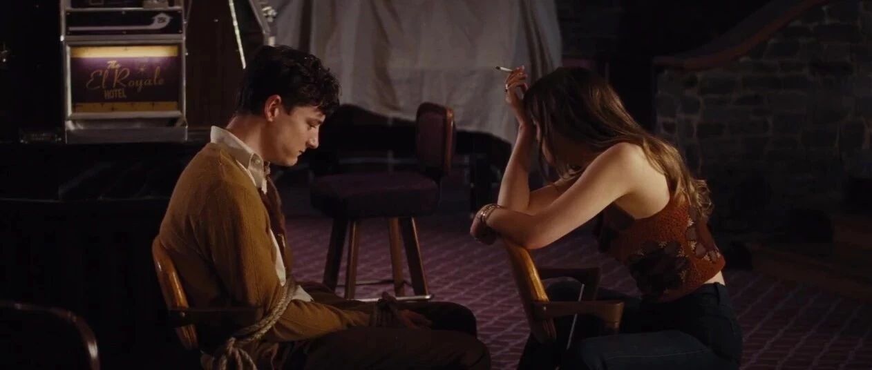 你只是把酒店拿来住，但人家拿来办秀、恋爱，和谋杀。