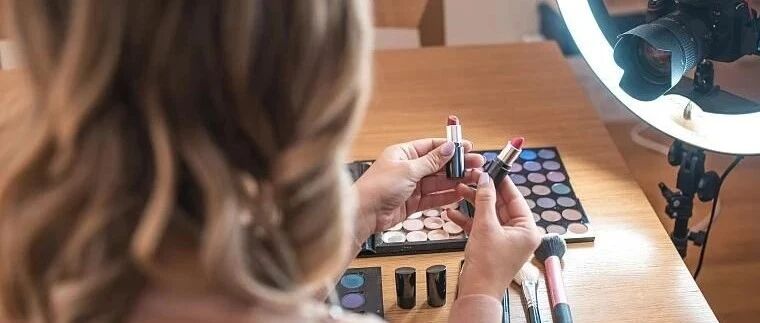 明星带货?KOL分享?KOC推荐?这群来势汹汹的KOS，才是种草最厉害的人