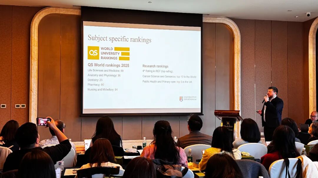 Marco Bardus国际人口健康管理理学硕士项目负责人1.jpg