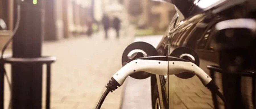 跑赢大市的新能源汽车/重返巅峰的比亚迪 8月新能源汽车销量浅析