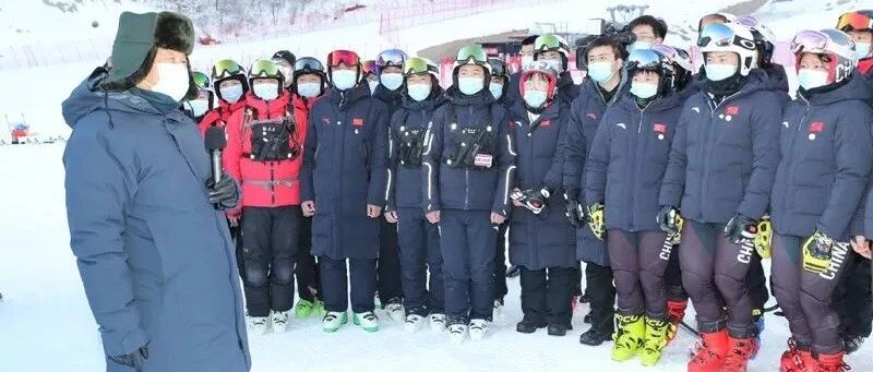 “冬奥很快就到，大伙儿信心满满！”