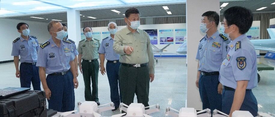 这次，习近平去看了无人机