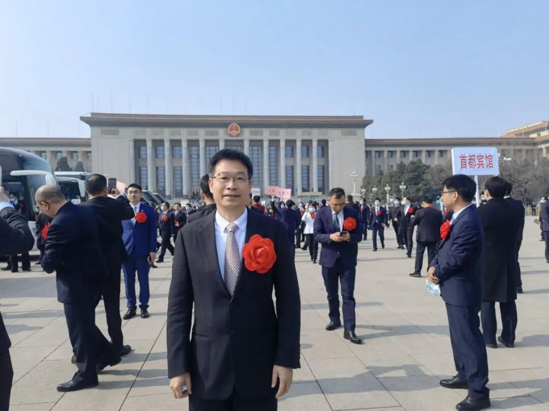 喜讯全国脱贫攻坚总结表彰大会隆重举行汕头2人1集体获表彰