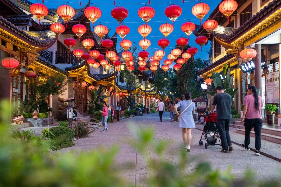 定了伟光汇通金山古镇获评省级示范步行街