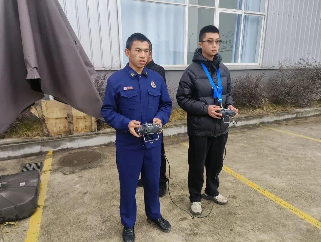 李忠信一专多能用坚守和奉献书写属于自己的价值