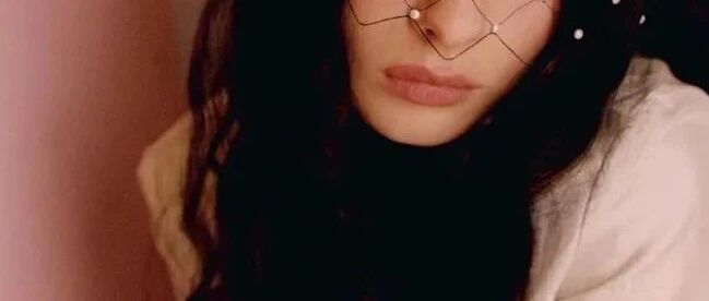 被喷“最丑星二代”？16岁凹脸凸嘴的她，是怎么把内娱千金们按在地上摩擦的？