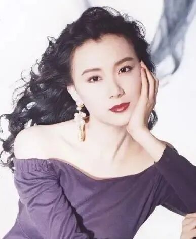 【明星】从16岁国民甜妹到“整容怪物”？她这妈生美貌算是毁了（组图） - 40