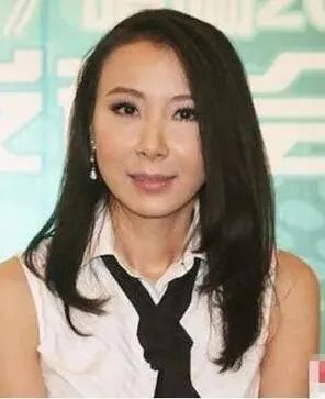 【明星】从16岁国民甜妹到“整容怪物”？她这妈生美貌算是毁了（组图） - 41
