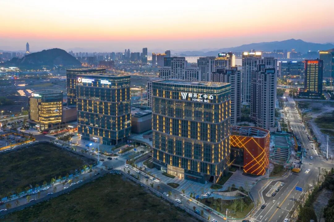 悦开工中心鸟瞰实景图合众大厦租金:均价约80-90元/㎡·月空置率:5%