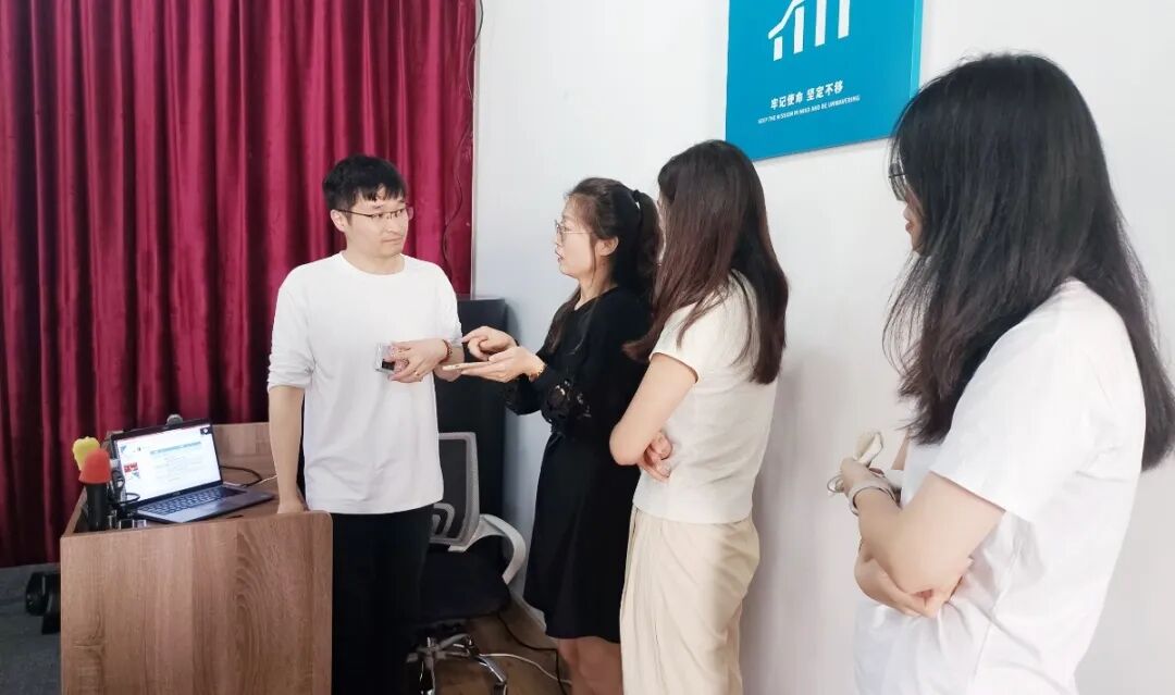 領(lǐng)拓聚焦 | 超薄切片機(jī)新品發(fā)布會(huì)暨電鏡前處理設(shè)備分享會(huì)