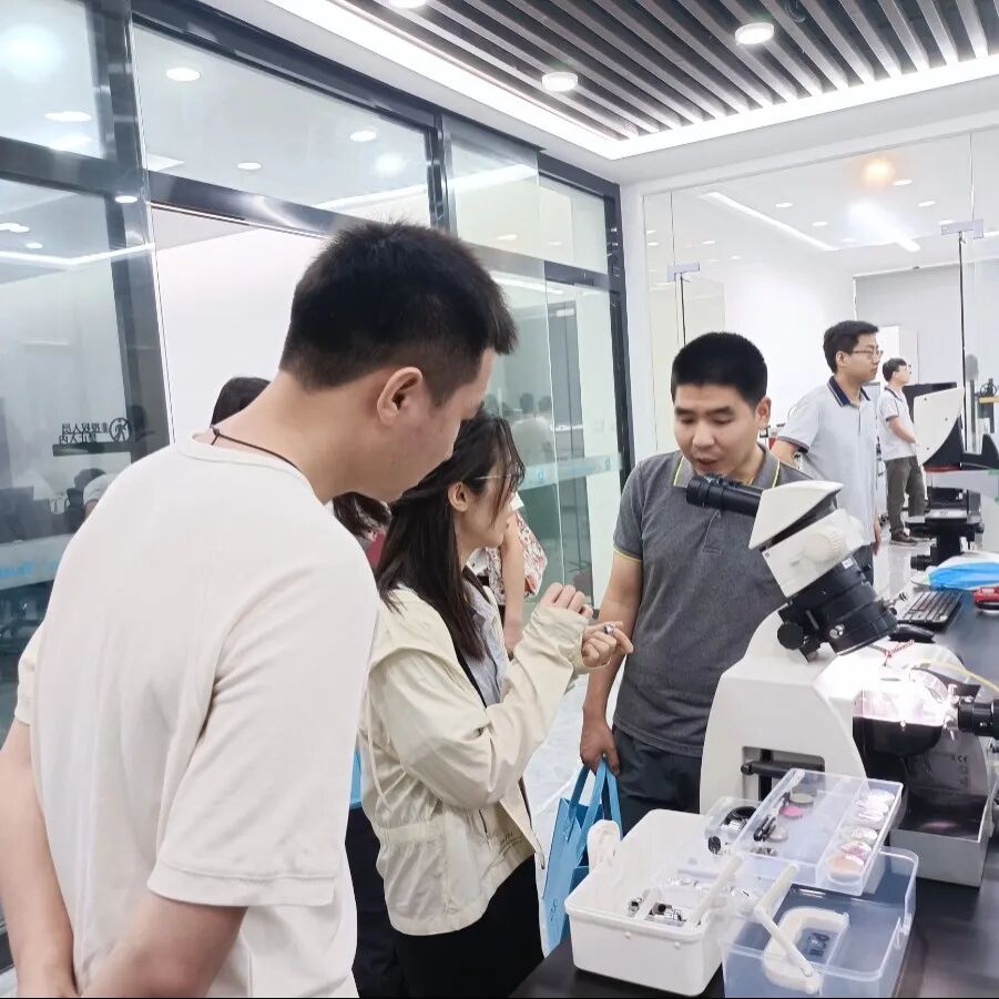 領(lǐng)拓聚焦 | 超薄切片機(jī)新品發(fā)布會(huì)暨電鏡前處理設(shè)備分享會(huì)