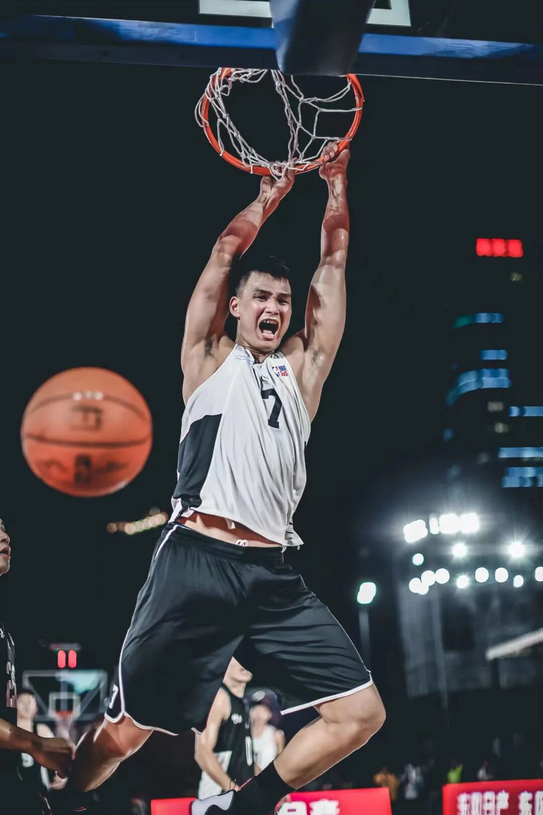 当前位置:>吴川房产>吴川房产资讯>楼盘资讯>资讯详情页> 金广祝,身高