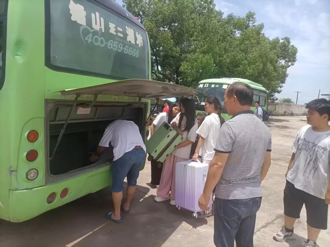 上饒汽運：暖心送考 中考運輸保障彰顯國企擔(dān)當(dāng)