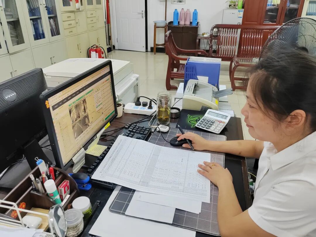 凡人微光 || 車站安全守護(hù)者 照亮出行溫暖路