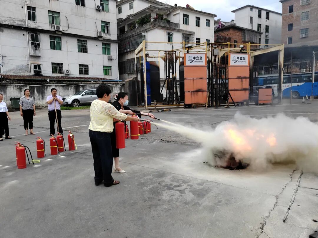 贛州方通：開(kāi)展消防安全、反恐防恐綜合演練