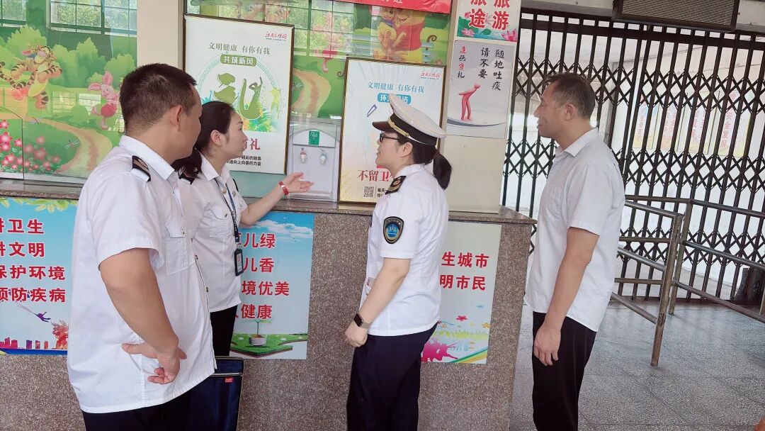 撫州長(zhǎng)運(yùn)：市疾病預(yù)防控制中心檢查南豐分公司公共場(chǎng)所衛(wèi)生情況
