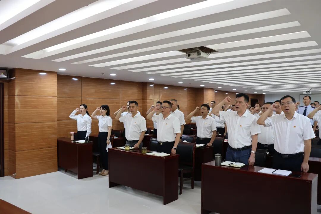 江西長(zhǎng)運(yùn)開(kāi)展“七一”系列活動(dòng)