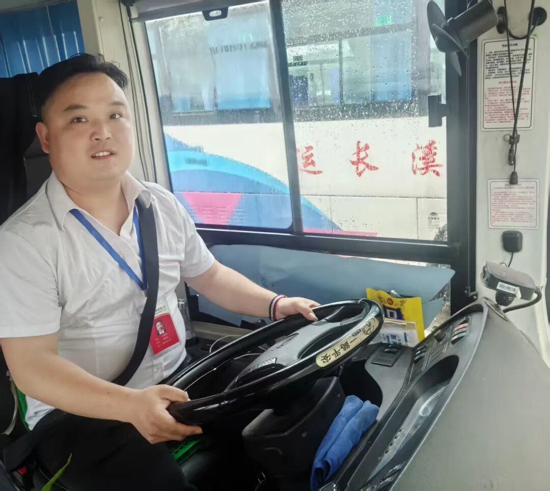鷹潭公司：一紙聯(lián)名感謝信，情暖公交司機(jī)心