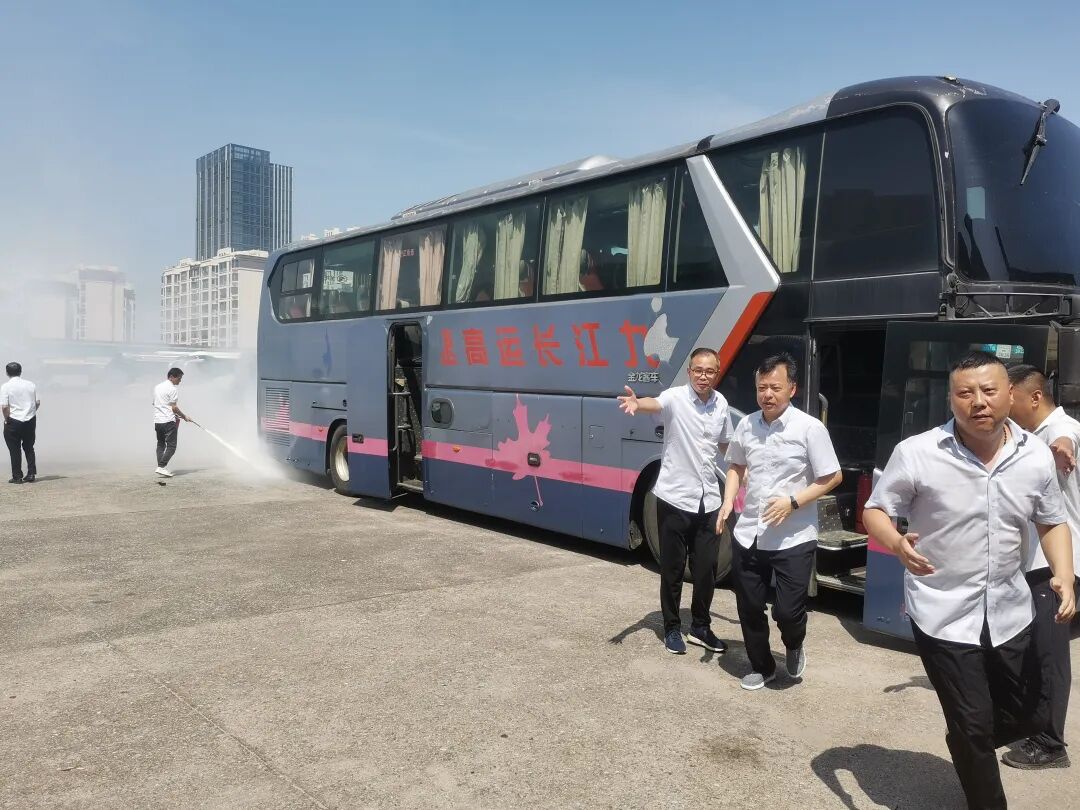 九江長運： 開展消防應(yīng)急救援演練