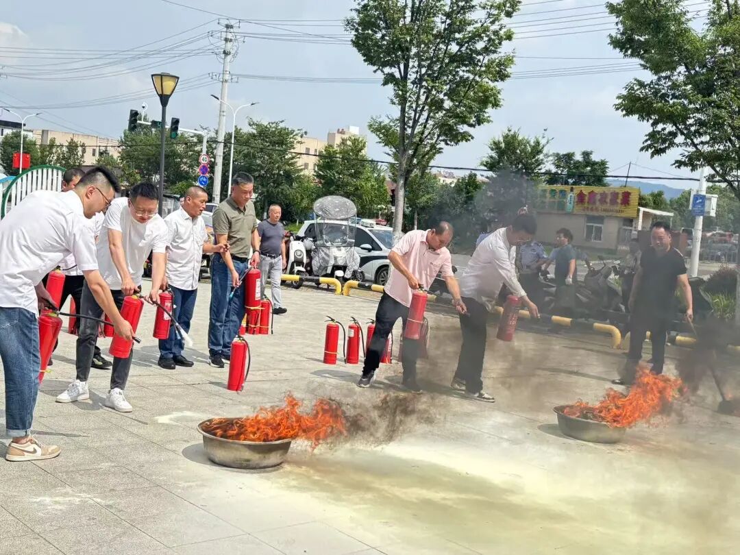 馬鞍山長客：開展2025年度防恐、消防疏散逃生及滅火器使用綜合演練