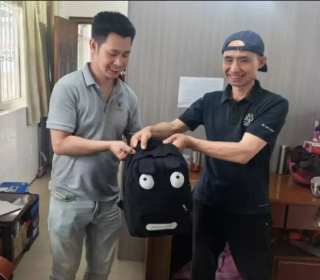 撫州長(zhǎng)運(yùn)：跨城速遞 背包失而復(fù)得