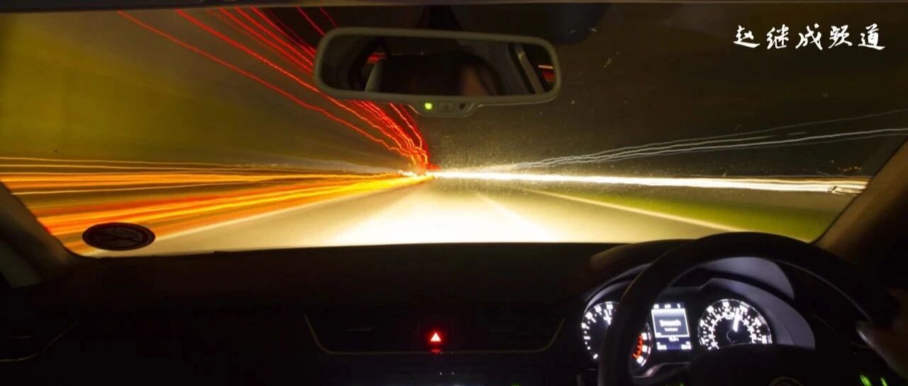 特斯拉、蔚来事故：要克制拿“自动驾驶”做卖点