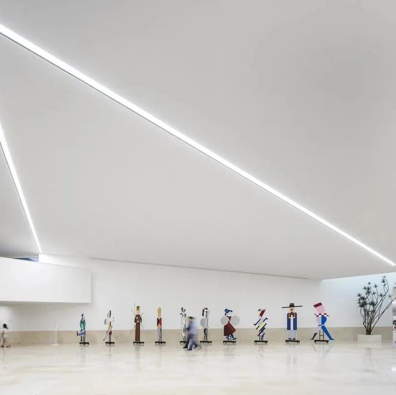 国美象山校区的中国国际设计博物馆：极简线条感照明设计