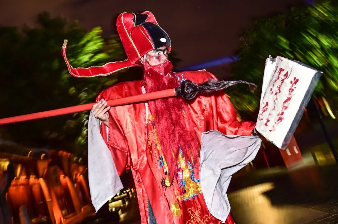 【深圳·门票】锦绣中华民俗村『万圣节夜场早鸟票』 惊喜价39.9（价值85元）；4大主题鬼屋，逼真惊悚场景还原，百鬼齐聚，快来“与鬼狂欢吧”！