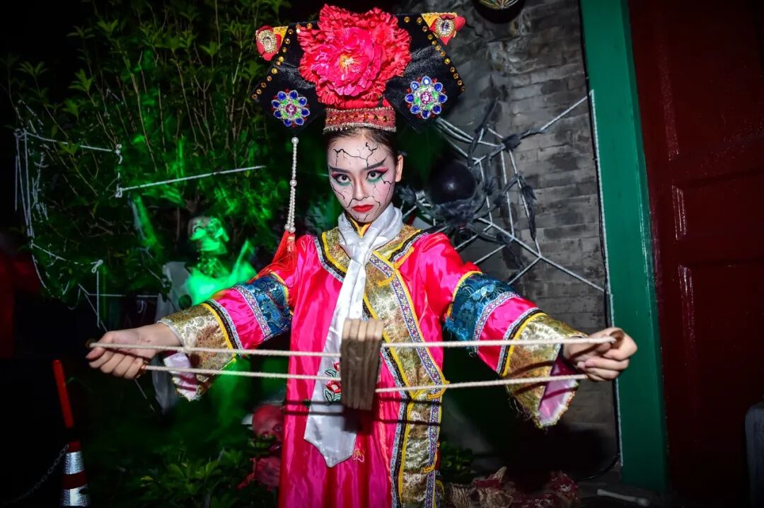 【深圳·门票】锦绣中华民俗村『万圣节夜场早鸟票』 惊喜价39.9（价值85元）；4大主题鬼屋，逼真惊悚场景还原，百鬼齐聚，快来“与鬼狂欢吧”！