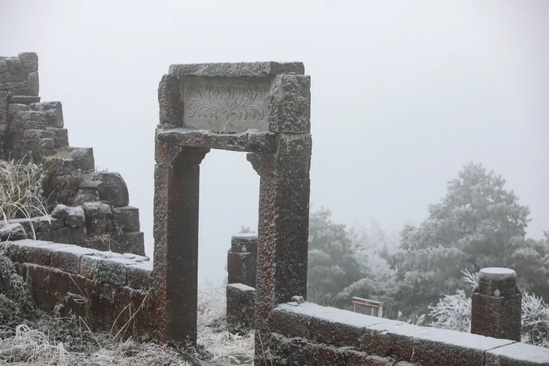 贵定阳宝山迎来今年入冬后首场雾凇景观多图奇妙震撼
