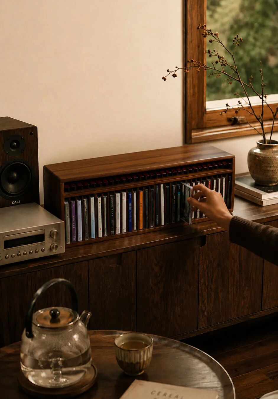 Vinyl Story CD Storage ： Solid Wood Organizer with Push Eject