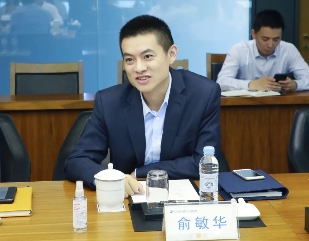 执行副会长,秘书长吴仲春,副会长,盛大汽车创始人兼董事长叶再长出席