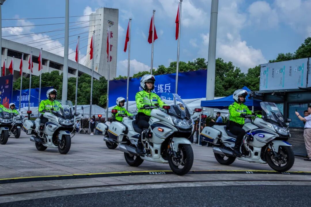 杭州公安交警欢迎您的加入