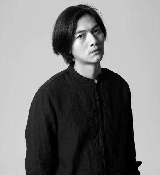 《漂亮的房子》吴彦祖背后的男人