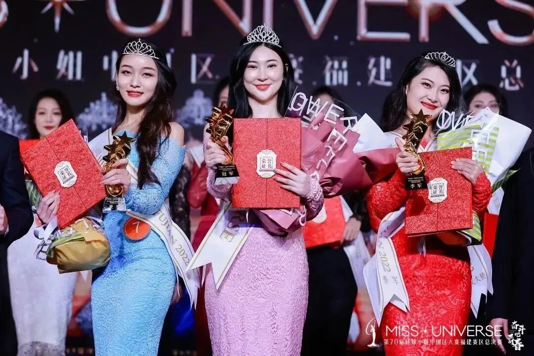 artisticyouth祝贺22级优视艺术服装表演学员 周婉玲,在获得福建赛区