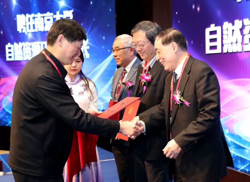 



这个高校新成立的研究院，5位院士任院长！阵容超“豪华”…
