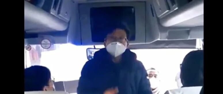 中国留学生离开基辅，大使来送行！使馆一路守护