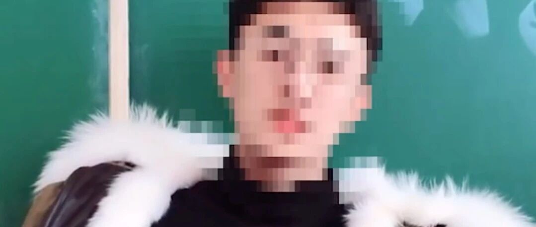 监考老师开手机直播？网友怒了，教育局回应