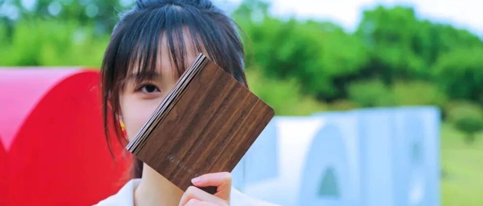 多所高校毕业礼物曝光！网友：这是真的吃瓜现场......