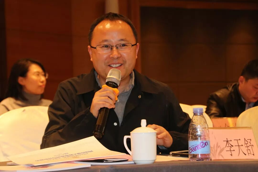 《健康报》社融媒体中心执行主任李天舒《生门》最打动我的地方是剥离了