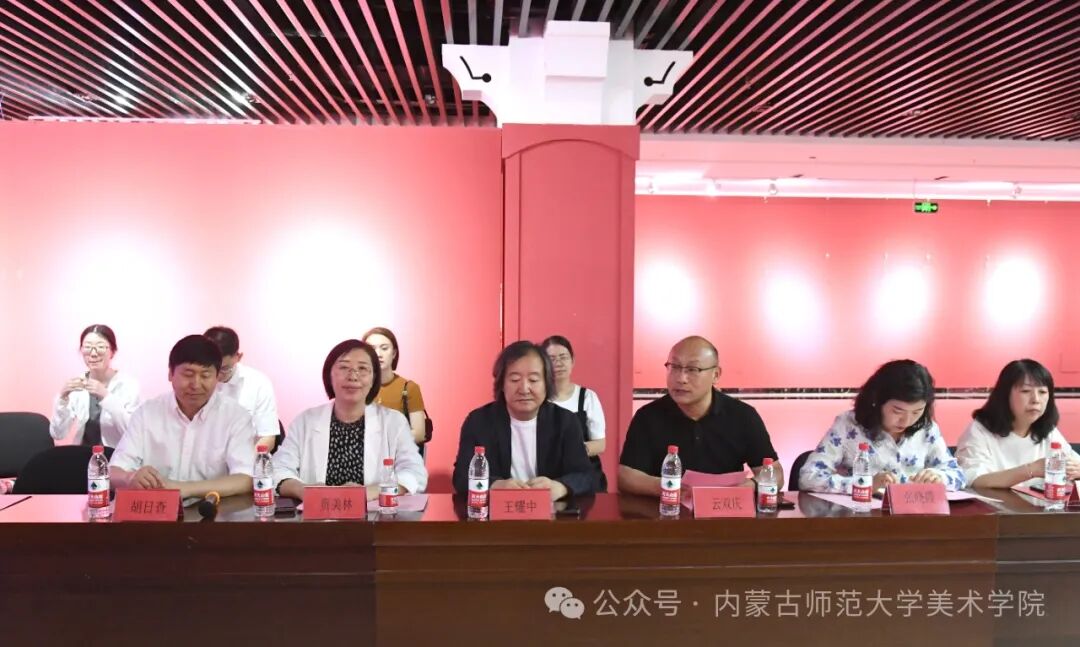 内蒙古师范大学美术学院研究生代表冯亚诗同学发言内蒙古师范大学美术