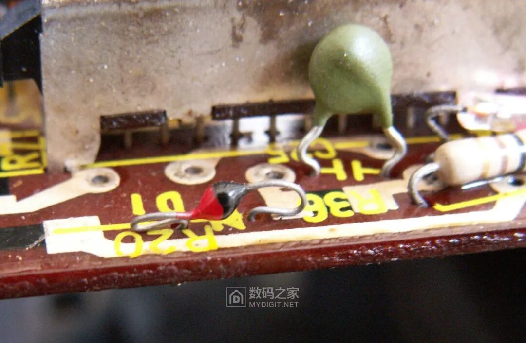 拆解松下老古董收录机，分析50年前的电路设计的图47