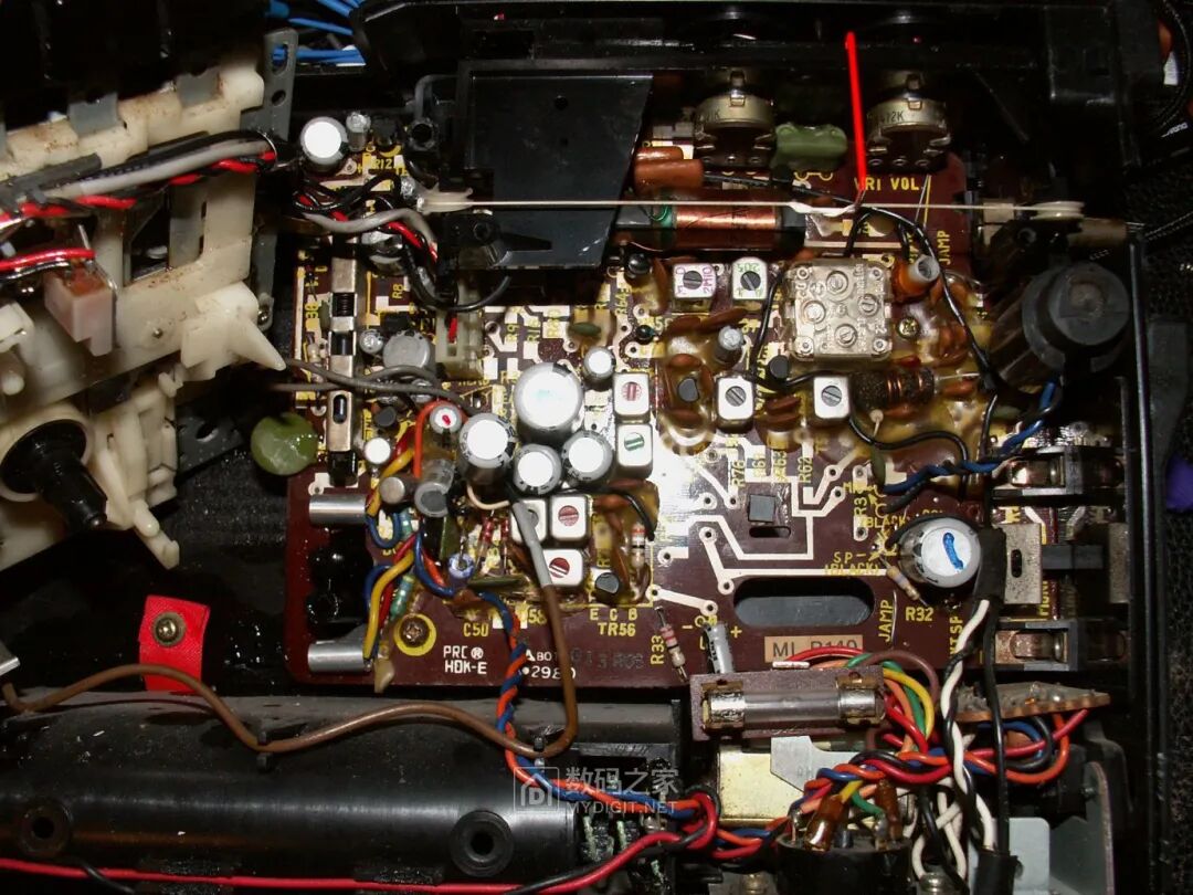 拆解松下老古董收录机，分析50年前的电路设计的图32