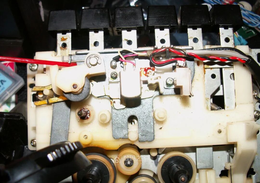 拆解松下老古董收录机，分析50年前的电路设计的图29