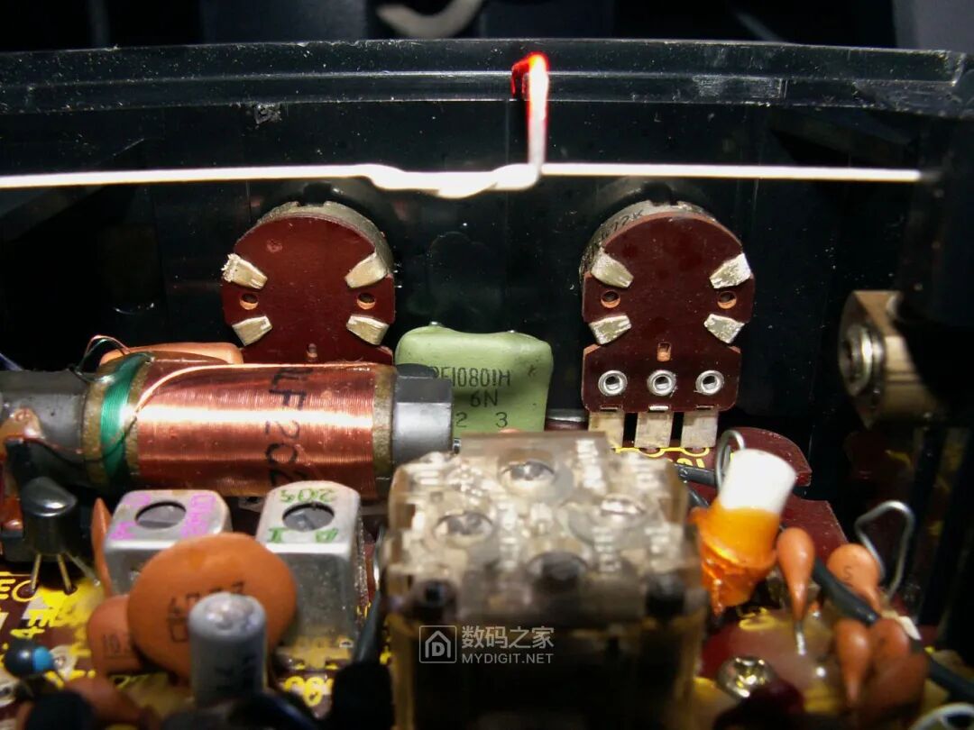 拆解松下老古董收录机，分析50年前的电路设计的图40
