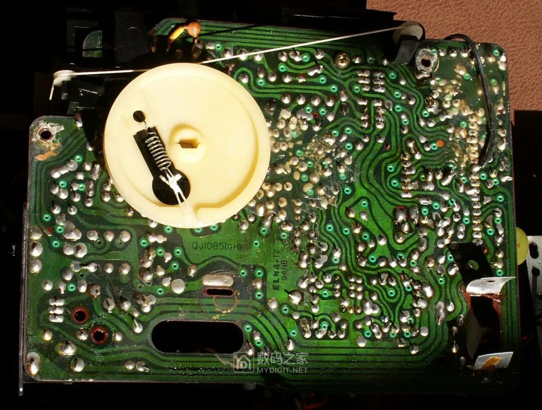 拆解松下老古董收录机，分析50年前的电路设计的图35